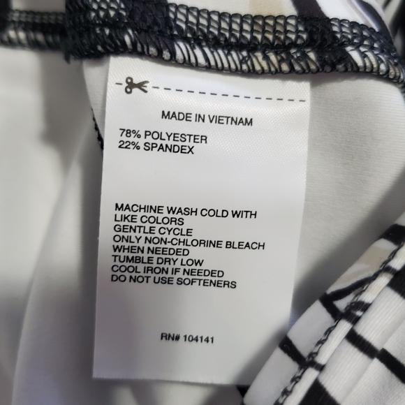 DSG Momentum High Rise Capri, XXL - Picture 5 of 6